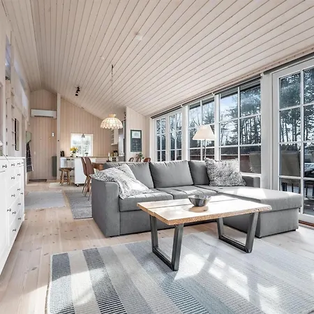 Semesterbostad Preben - 50m From The Sea By Interhome